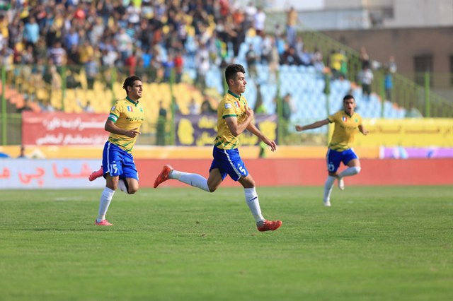 تصاویر/شادی گل آبادانی‌ها به پرسپولیس