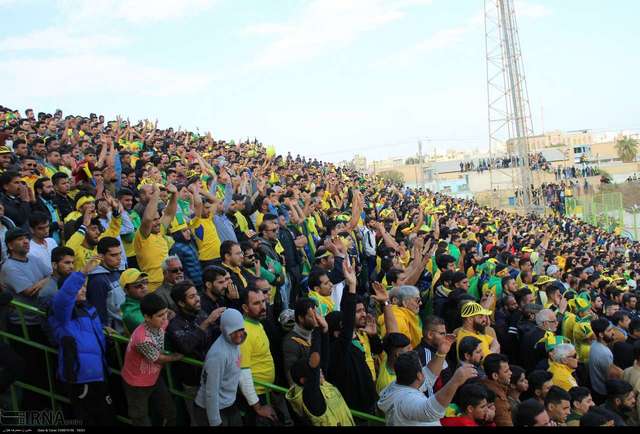 عکس/ورزشگاه آبادان شرمنده هواداران شد