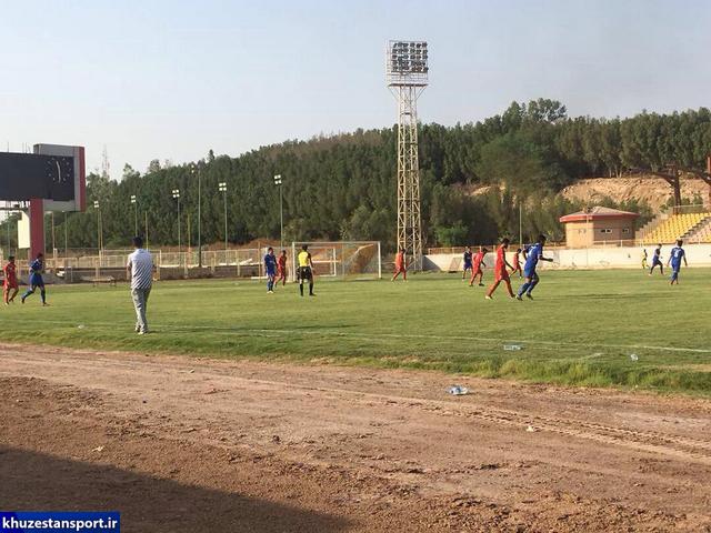 نماهایی از بازی فولادنوین و داماش گیلان