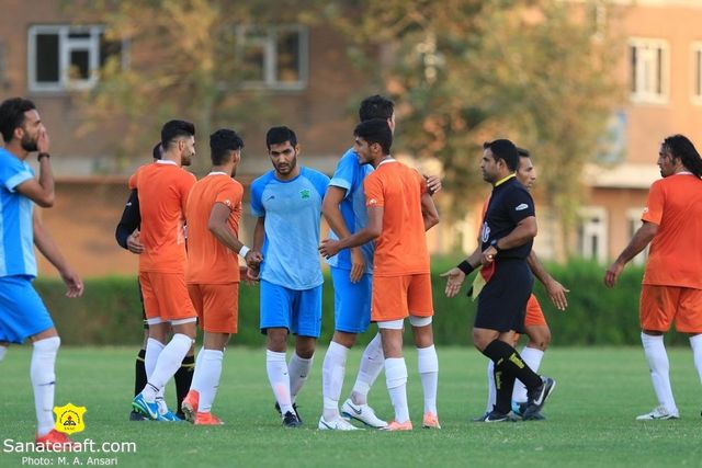 تصاویری از بازی صنعت نفت آبادان و مس کرمان