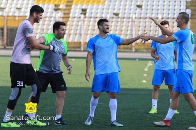 نماهایی از تمرین نفت آبادان در شهر باران