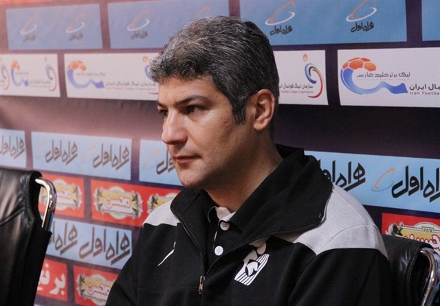 پاشایی: کنار زمین را باتلاق کردند تا اوت نندازیم