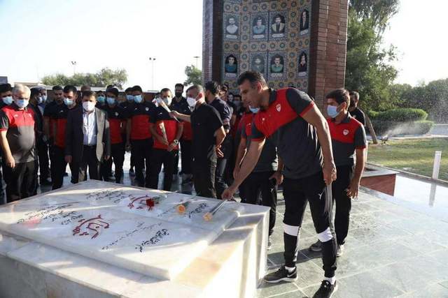 تصاویری از حضور فولادی‌ها در شرکت فولاد خوزستان